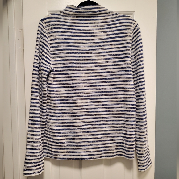 Ann Taylor striped top. - Picture 5 of 6